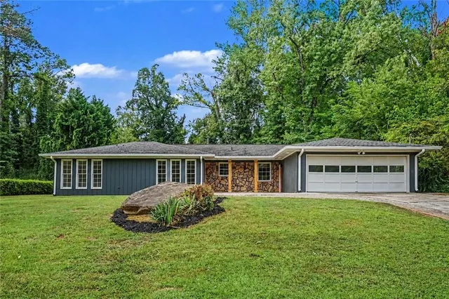 Popular Pine Manor Real Estate