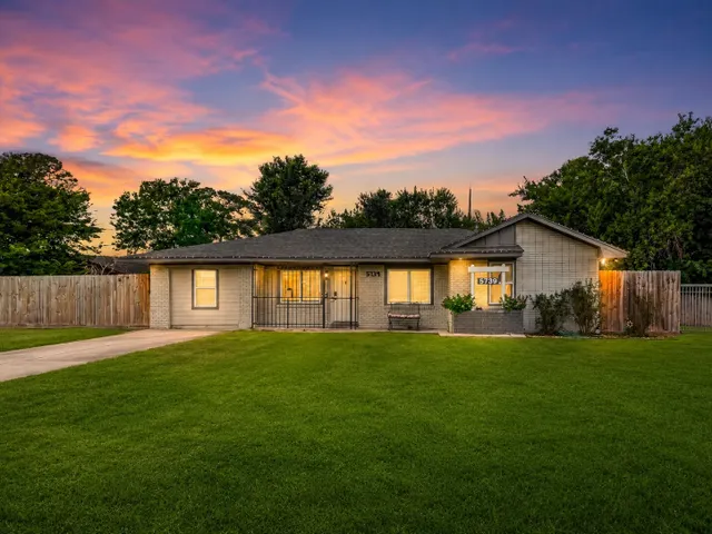 Expensive Crestmont Sec 03 Real Estate