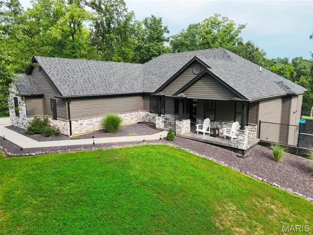 Popular Oakwood Heights Real Estate