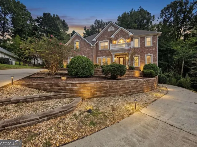 Popular Lakefield Forest Real Estate