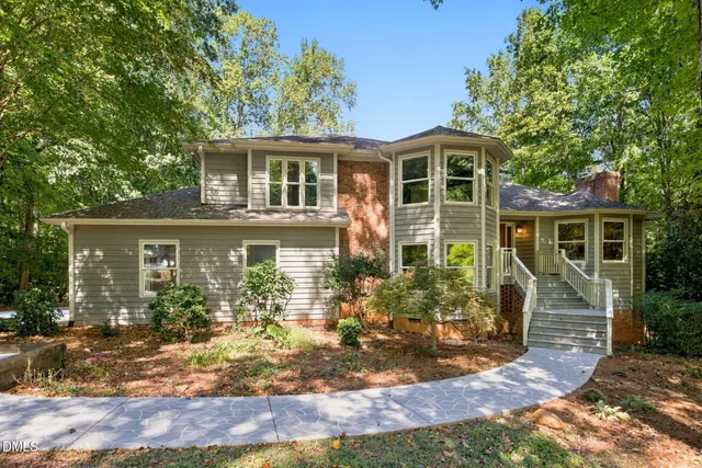 Popular Black Horse Run Real Estate