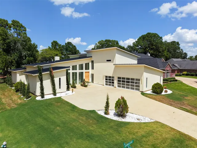 Popular Bentwater 20 Real Estate