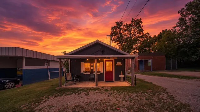 Cheap Mammoth Spring Real Estate
