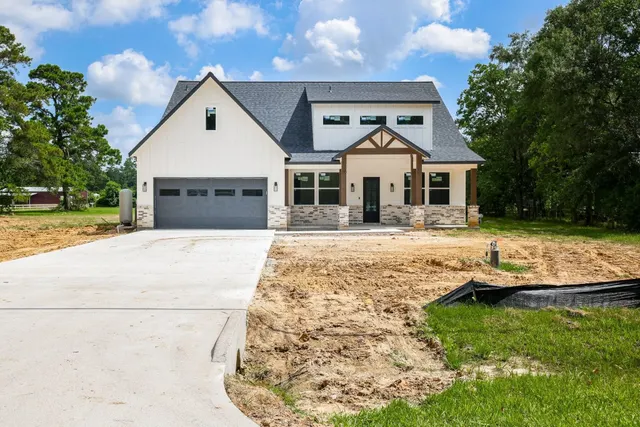 Popular SUBURBAN RANCHES ESTATES Real Estate