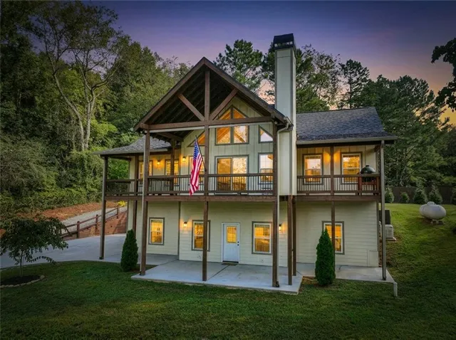 Popular Leyland Heights Real Estate