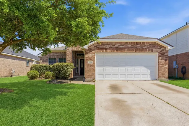 Popular Country Club Manor Sec 03 Real Estate