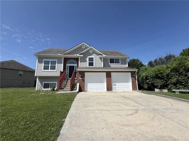 Popular Tiffany Estates Real Estate