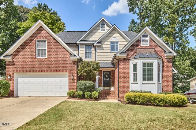 Popular Parklyn Woods Real Estate