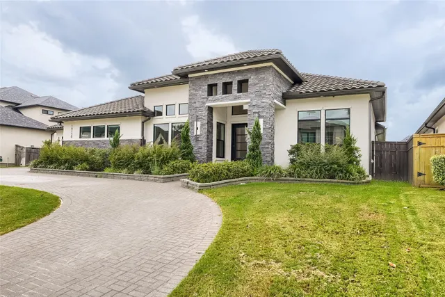 Popular Sienna Sec 38 Real Estate