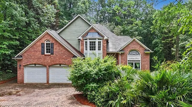 Popular Charlton Forge Real Estate
