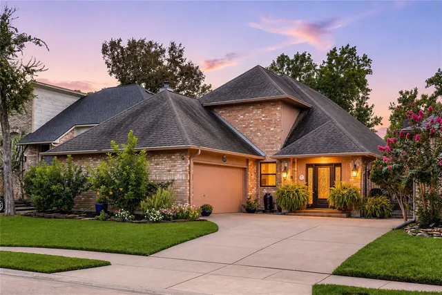 Popular Pecan Grove Plantation Real Estate