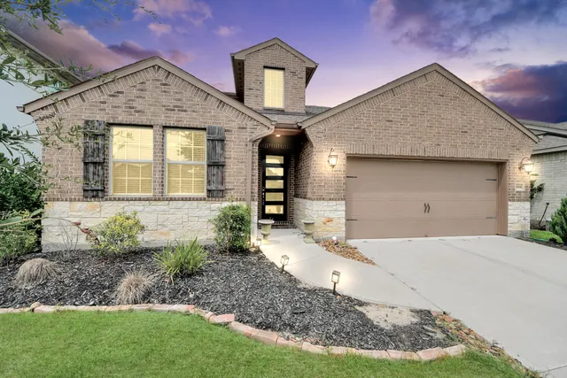 Popular VIVACE AT HARMONY 02 Real Estate