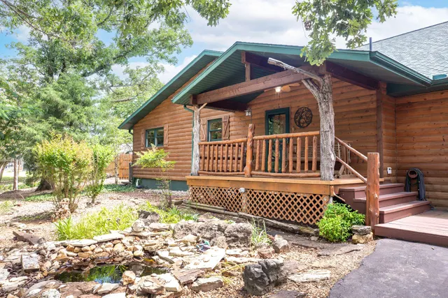 Popular Road Runner Ridge Estate Real Estate