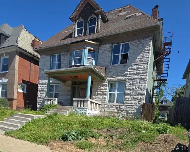 Cheap Raymond Place Add Real Estate