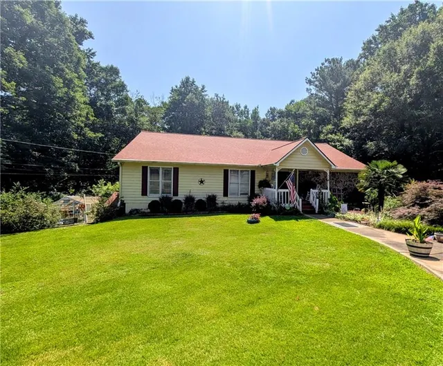 Popular Sprayberry Farms Real Estate