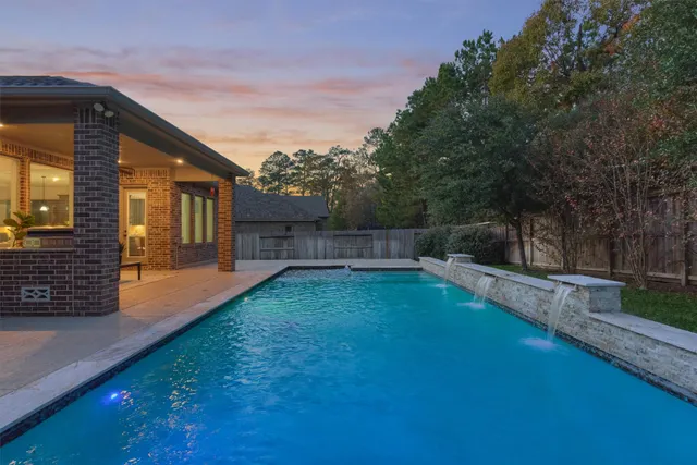 Popular Woodtrace 03 Real Estate