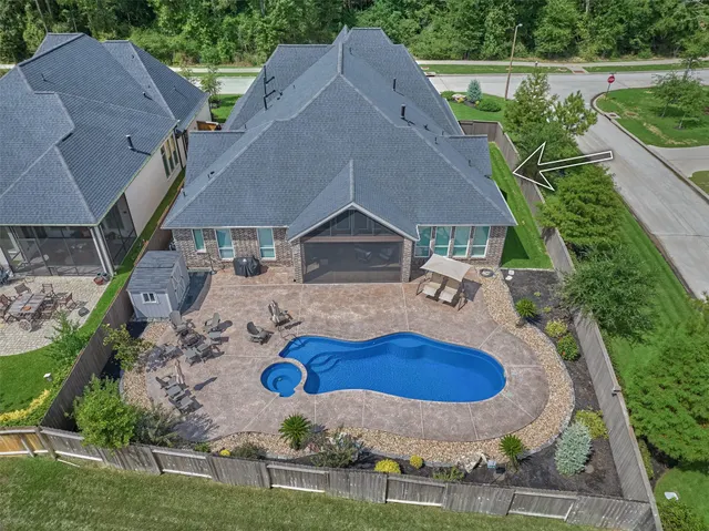 Popular Woodforest 68 Real Estate