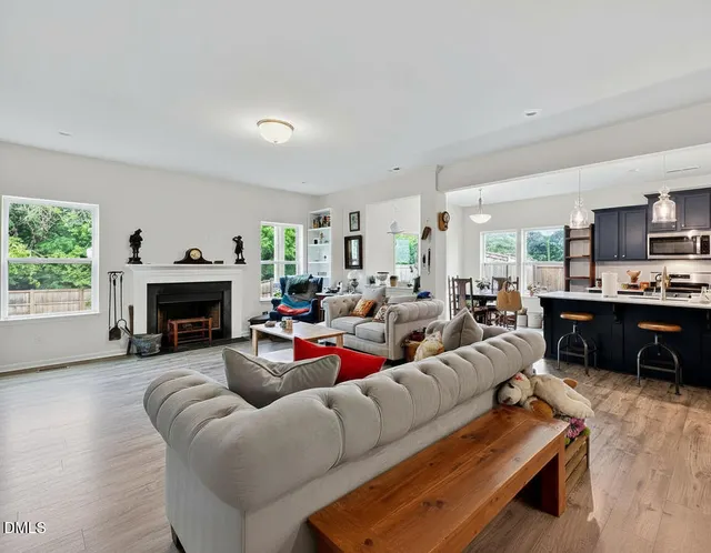 Popular Arlie Meadows Real Estate