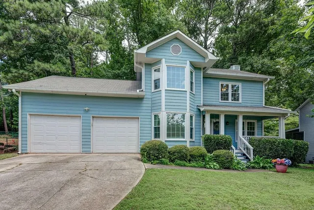 Popular Parkwood Commons Real Estate