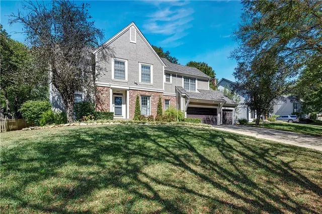 Popular Carriage Crossing Real Estate