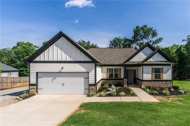 Popular BRYNDEMERE Real Estate