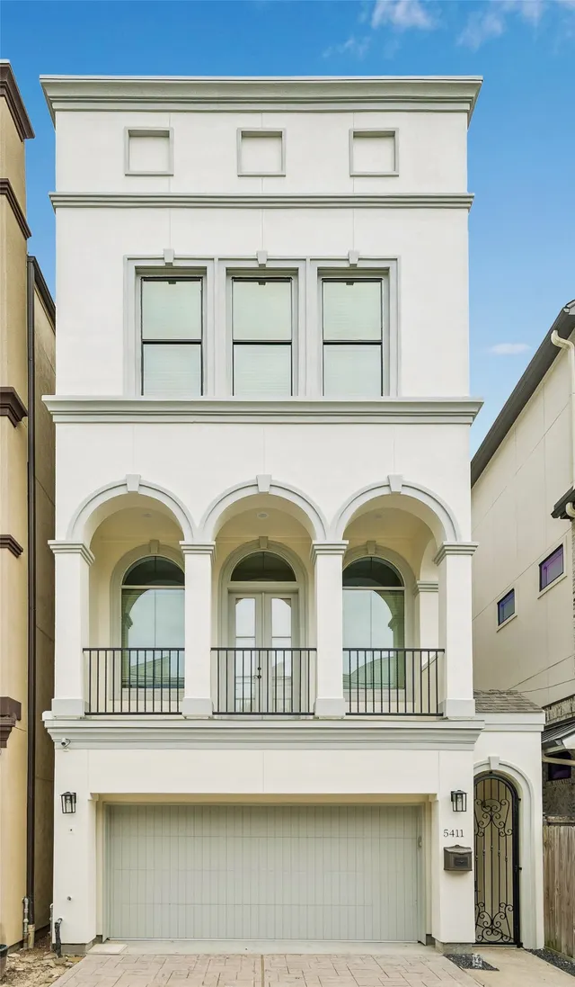 Popular Gibson Street Lndg Real Estate