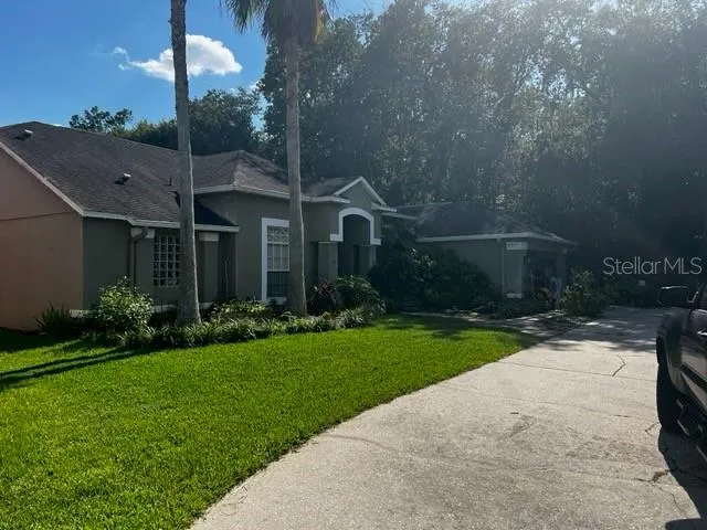 Popular AUTUMN CHASE PH 2 Real Estate