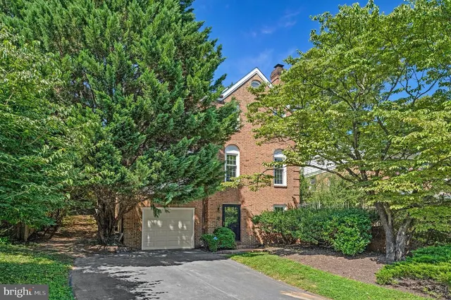 Cheap Kings Manor Real Estate