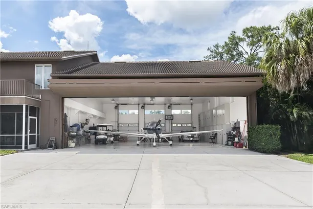 Popular WING SOUTH AIRPARK Real Estate
