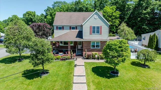 Popular Thornwood Real Estate