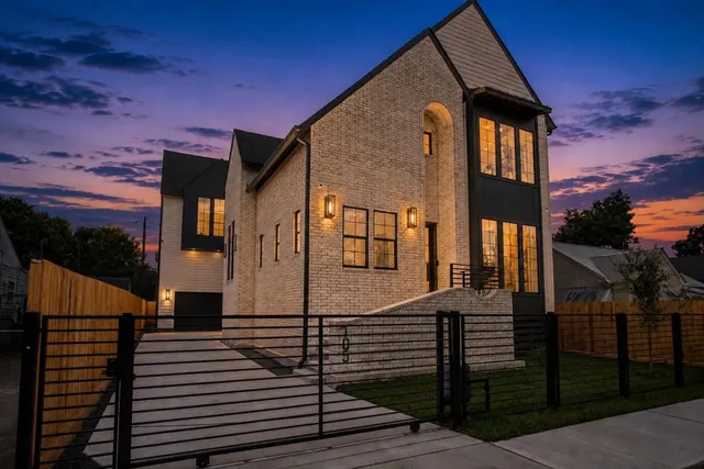Expensive Brooke Smith Real Estate