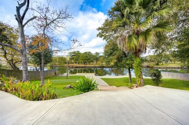 Expensive Bayou Chantilly Real Estate