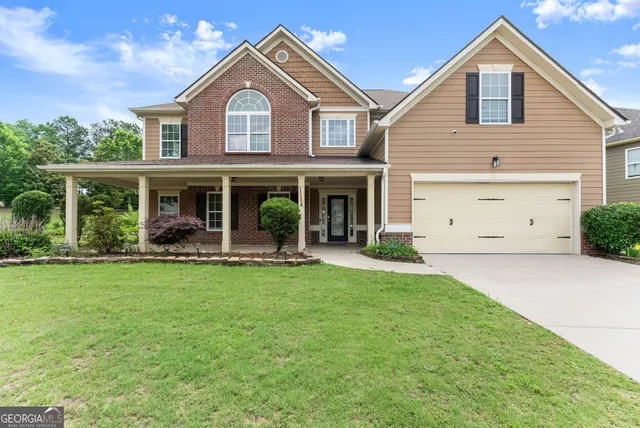 Popular Lakeside Manor Real Estate