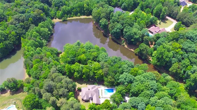 Popular Hidden Lakes Real Estate