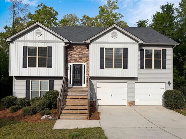 Popular Holsenbeck Real Estate