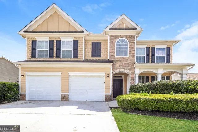 Popular Valley Lakes Real Estate