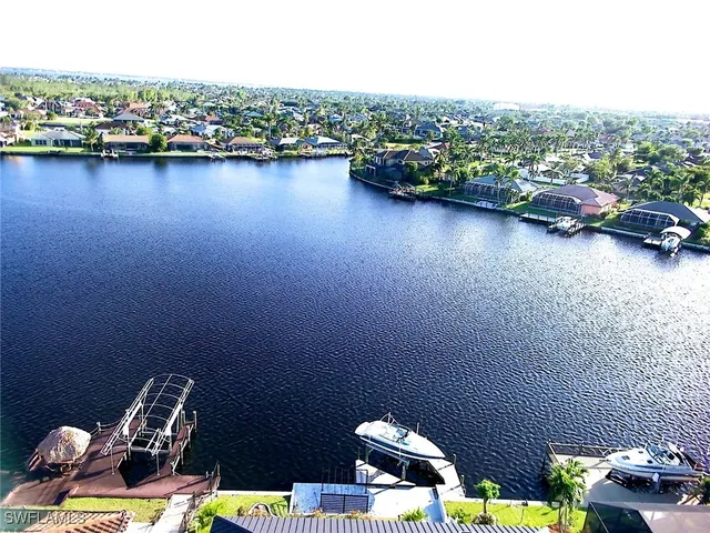 Popular FOUR MILE COVE Real Estate