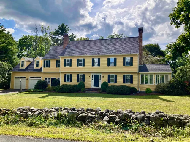 Popular Mont Vernon Real Estate