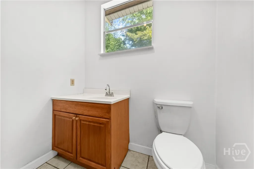 Listing Thumbnail Image 22