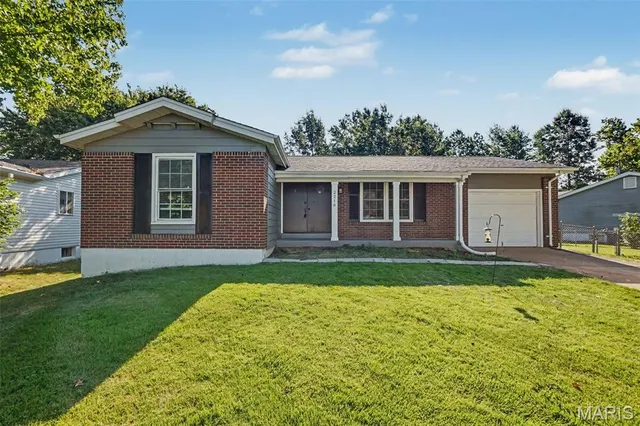 Popular Bentley Manor 2 Real Estate