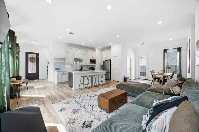 Cheap Woodtrace Real Estate