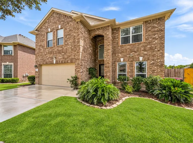 Popular Winfield Lakes Sec 7 Real Estate