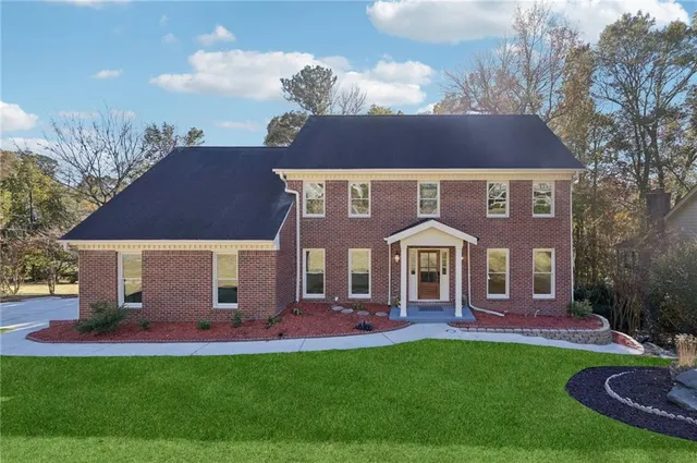 Popular Henderson Woods Real Estate