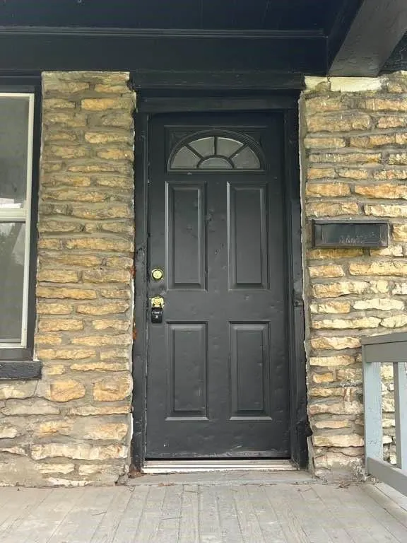 Popular Kemper Heights Real Estate