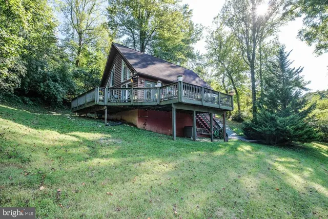 Expensive Apple Mt Lake Real Estate