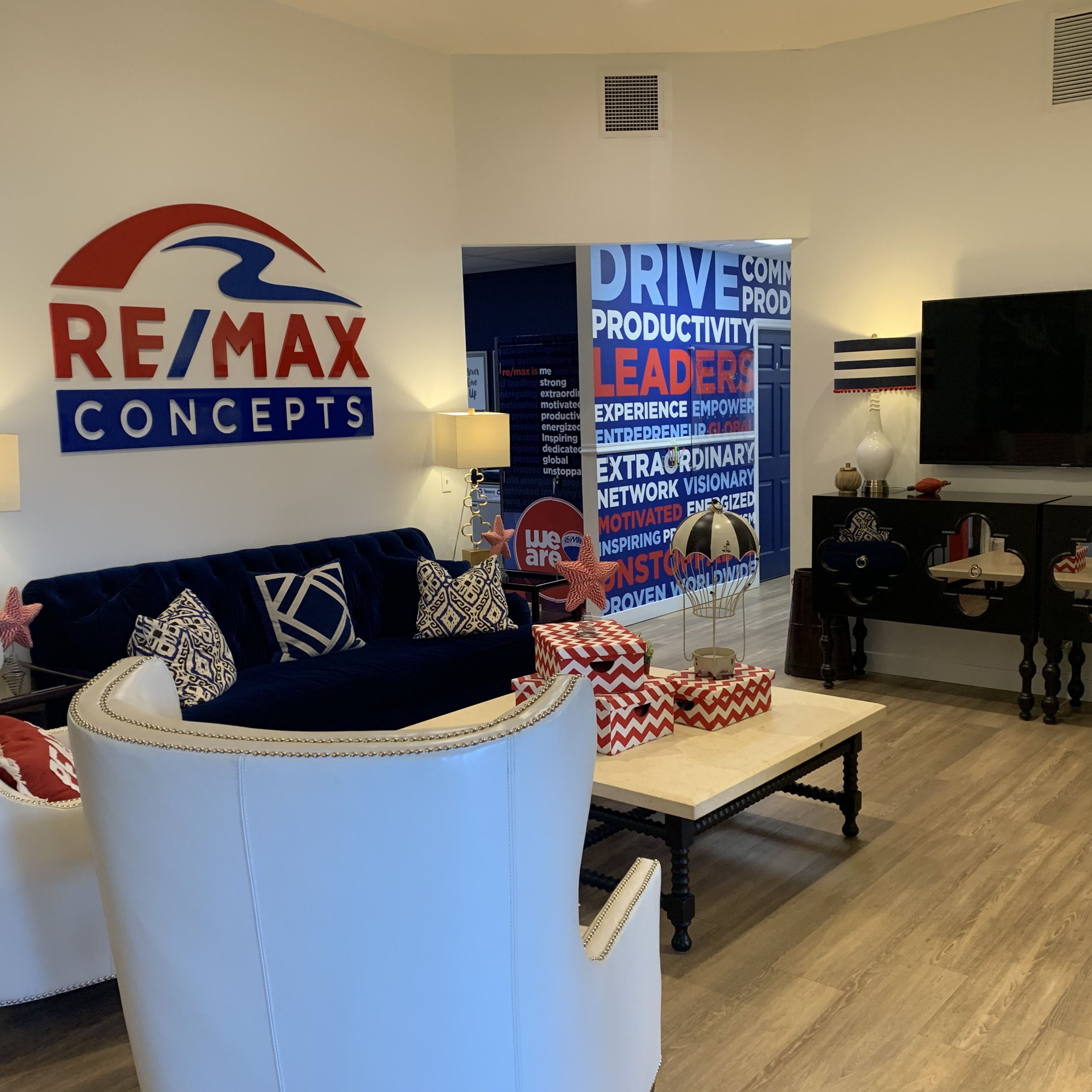 RE/MAX Concepts logo