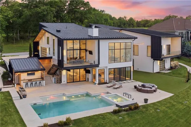 Expensive 204 - Lees Summit Area Real Estate