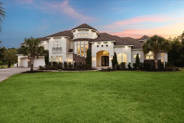 Expensive Larkstone Place Real Estate