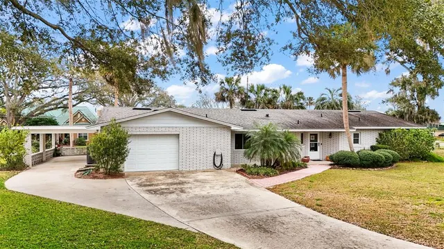 Popular LEESBURG BEVERLY SHORES Real Estate