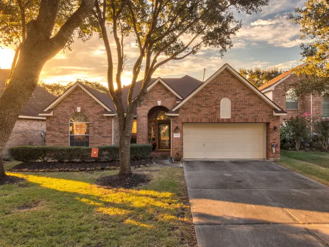 Popular Park At Oakhurst 01 Real Estate